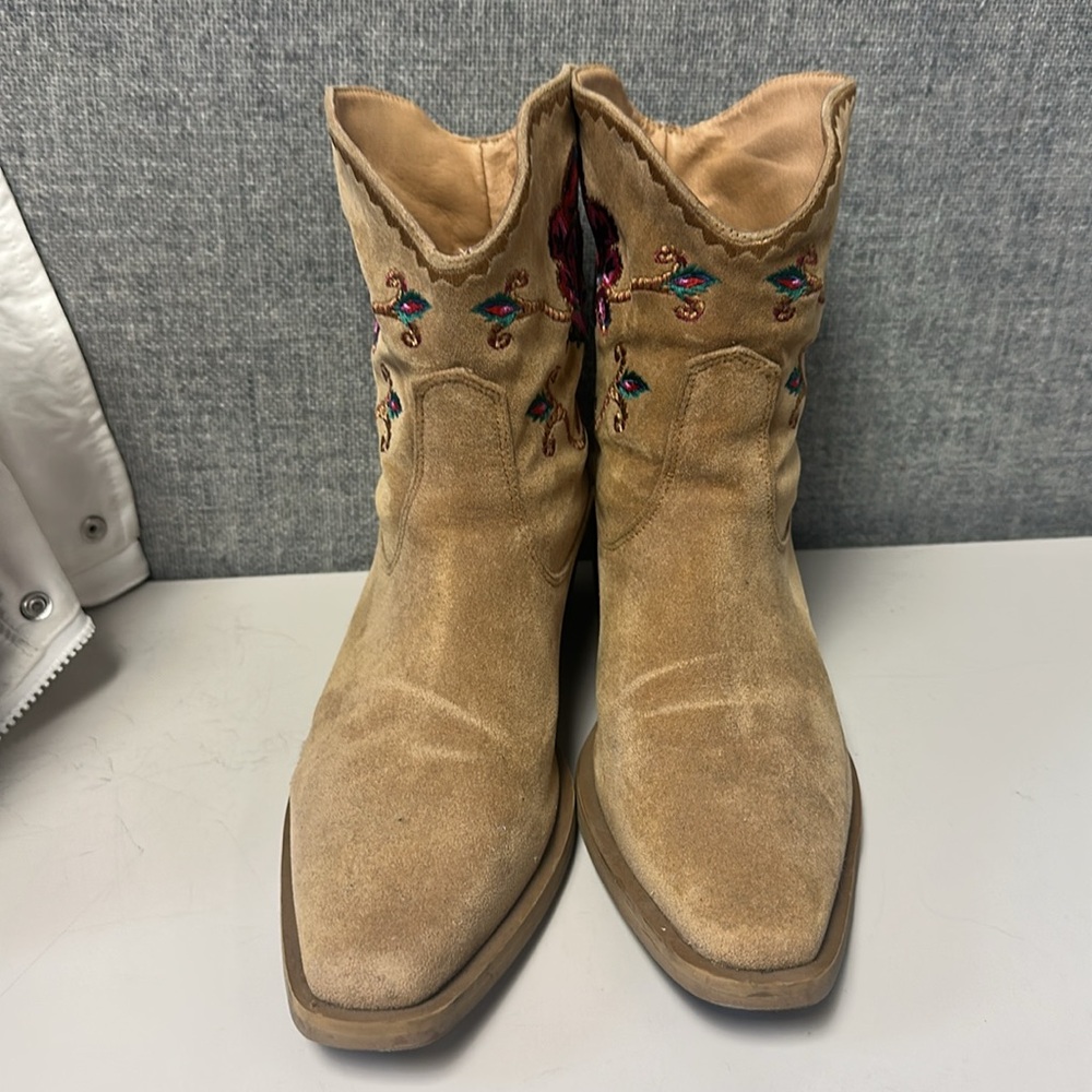 Farm Rio Camel Bota Western Boho Embroidered Tan Ankle Boots - Picture 7 of 14